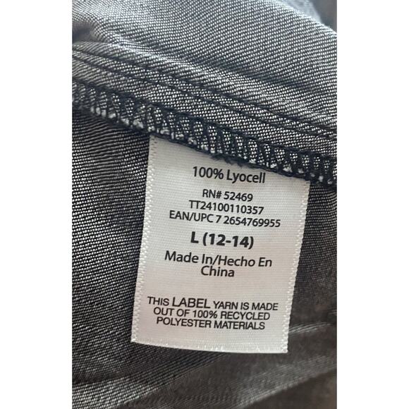 Time And Tru Women’s Dark Grey Chambray Peplum Sleeveless Tank Size Large NWT - Picture 3 of 3